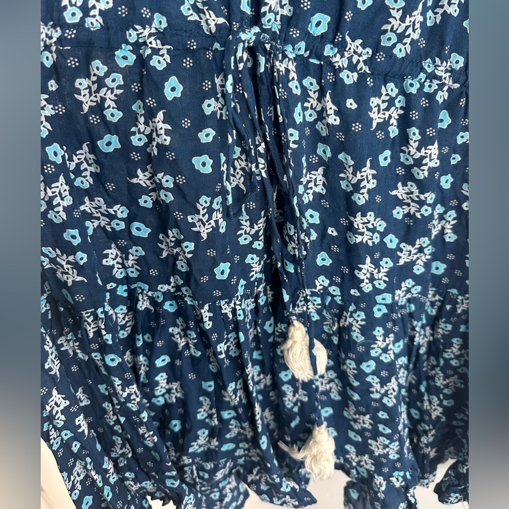 Floral Sleeveless Mini Dress with Tassels and Tie at Waist Size Large CoolChange - Picture 5 of 6